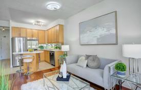 Apartment – Bay Street, Old Toronto, Toronto,  Ontario,   Canada for C$932,000
