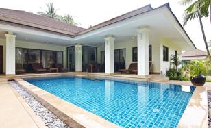 Magnificent villa with a pool, a garden and a parking in Maenam, Samui, Thailand for $373,000