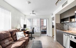 5-bedroom apartment in Etobicoke for C$936,000
