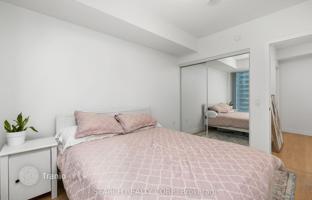 4-bedroom apartment in York Street for C$951,000