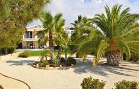 3 Bedroom Spacious Villa, first Line to the Sea — Coral Bay for 1,100,000 €