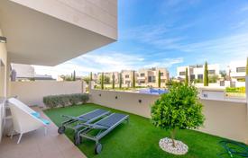 Flat in complex with large garden and swimming pool, Alicante, Spain for 349,000 €