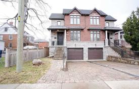 Terraced house – Etobicoke, Toronto, Ontario,  Canada for C$1,979,000