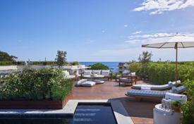 Penthouse with sea view and pool for 4,500,000 €