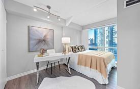 Apartment – Queens Quay West, Old Toronto, Toronto,  Ontario,   Canada for C$637,000
