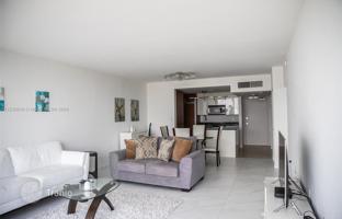 1-bedroom apartments in condo 83 m² in Bal Harbour for $889,000