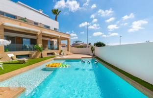 4-bedroom villa 244 m² in Ciudad Quesada for 822,000 €