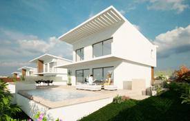 Modern villa with a swimming pool in the east of Marbella, Spain for 770,000 €