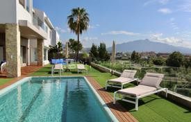Villa for sale in Atalaya Golf, Estepona for 1,850,000 €