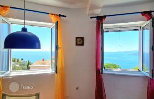5-bedroom house 150 m² in Blizikuće for 300,000 €