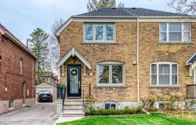 Terraced house – East York, Toronto, Ontario,  Canada for C$1,432,000