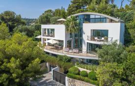 First class villa with a pool, a sea view and staff in Saint-Jean-Cap-Ferrat, French Riviera, France for 75,000 € per week