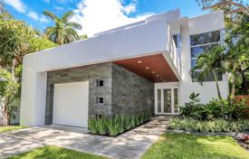 Luxury villa with a backyard, a swimming pool, a terrace and a garage, Miami, USA for $1,980,000