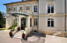 12-bedrooms mansion in Cannes, France for 30,000 € per week