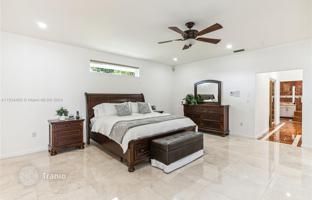 5-bedroom house 564 m² in Palmetto Bay for $1,994,000