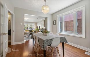 9-bedroom house in Old Toronto for C$2,033,000