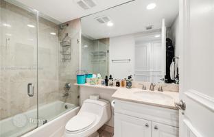 3-bedroom apartments in condo 289 m² in Miami for $3,495,000