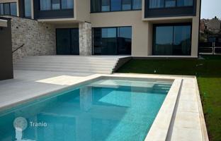 3-room house 250 m² in Rovinj for 1,200,000 €