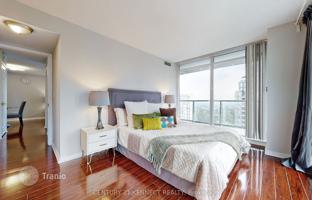 5-bedroom apartment in Yonge Street for C$1,078,000