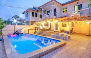 4-bedroom cottage 160 m² in Pattaya for $221,000