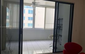 Condo – Miami Beach, Florida, USA for $350,000