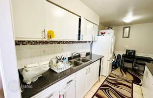 6-bedroom apartment in Eglinton Avenue East for C$773,000