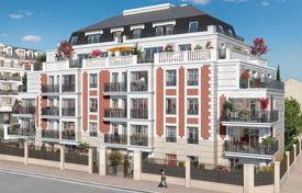 Apartment – Ile-de-France, France for From 305,000 €