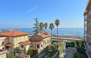 2-bedroom apartment 69 m² in Liguria for 355,000 €