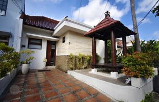 2-bedroom villa 96 m² in Kerobokan for $189,000