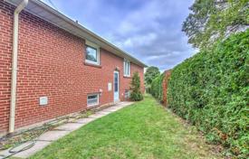 Townhome – North York, Toronto, Ontario,  Canada for C$2,181,000