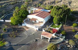 5-bedroom villa 214 m² in Piedra Hincada for 977,000 €
