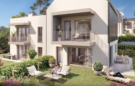 Townhome – Brunoy, Ile-de-France, France for From 323,000 €