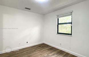 4-bedroom house 216 m² in Pembroke Pines for $739,000