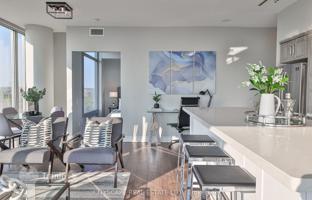 6-bedroom apartment in The Queensway for C$1,181,000