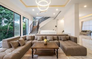 6-bedroom villa 880 m² in Ungasan for $808,000