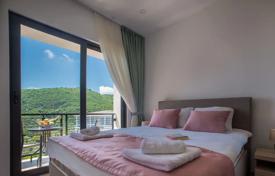 A beautiful new villa of 170 m² above Bečići, with a swimming pool and an unobstructed view of the se for 550,000 €