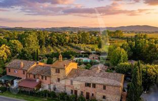 20-bedroom villa 11,840 m² in Castiglione del Lago for 1,950,000 €