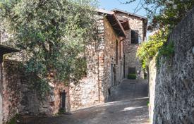 Completely renovated rustic house overlooking Lake Garda in Gargnano, Italy for 980,000 €