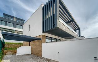 Stylish townhouse next to a golf course in Estepona, Andalusia, Spain for 795,000 €