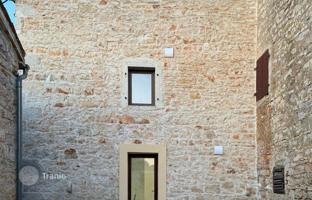 3-room house 180 m² in Porec for 402,000 €