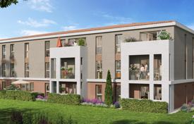 Apartment – Lambesc, Bouches-du-Rhône, Provence - Alpes - Cote d'Azur,  France for From 204,000 €