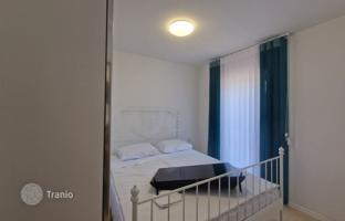 5-bedroom villa 300 m² in Radanovici for 600,000 €