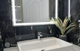 6-bedroom villa 336 m² in Pattaya for $656,000