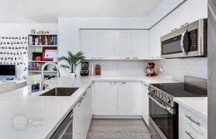 5-bedroom apartment in Lynn Williams Street for C$874,000