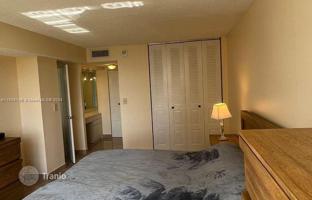 2-bedroom apartments in condo 115 m² in Sunny Isles Beach for $399,000