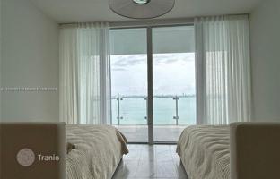 2-bedroom apartments in condo 273 m² in Edgewater (Florida) for $3,000,000