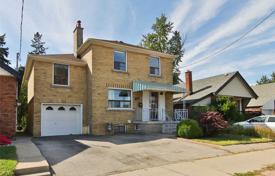 Townhome – East York, Toronto, Ontario,  Canada for C$1,159,000