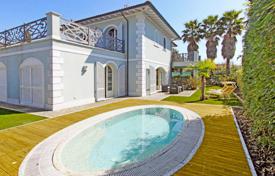 New villa with a swimming pool, a garden and a parking close to beaches, Forte dei Marmi, Italy for 5,800 € per week