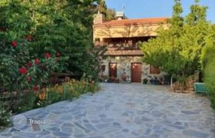 3-bedroom cottage 140 m² in Kato Platres for 360,000 €