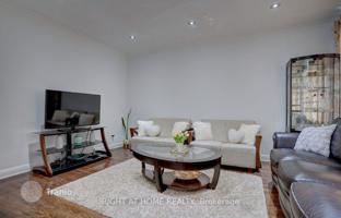 9-bedroom house in Scarborough for C$1,422,000